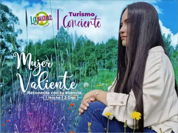 Mujer mirando al horizonte 